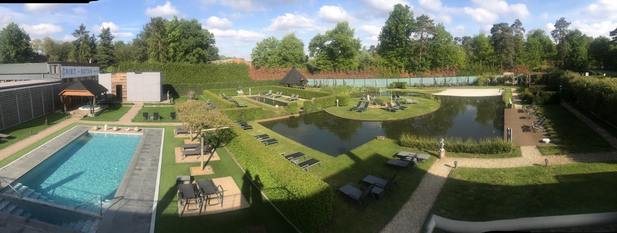 foto zwembad in tuin