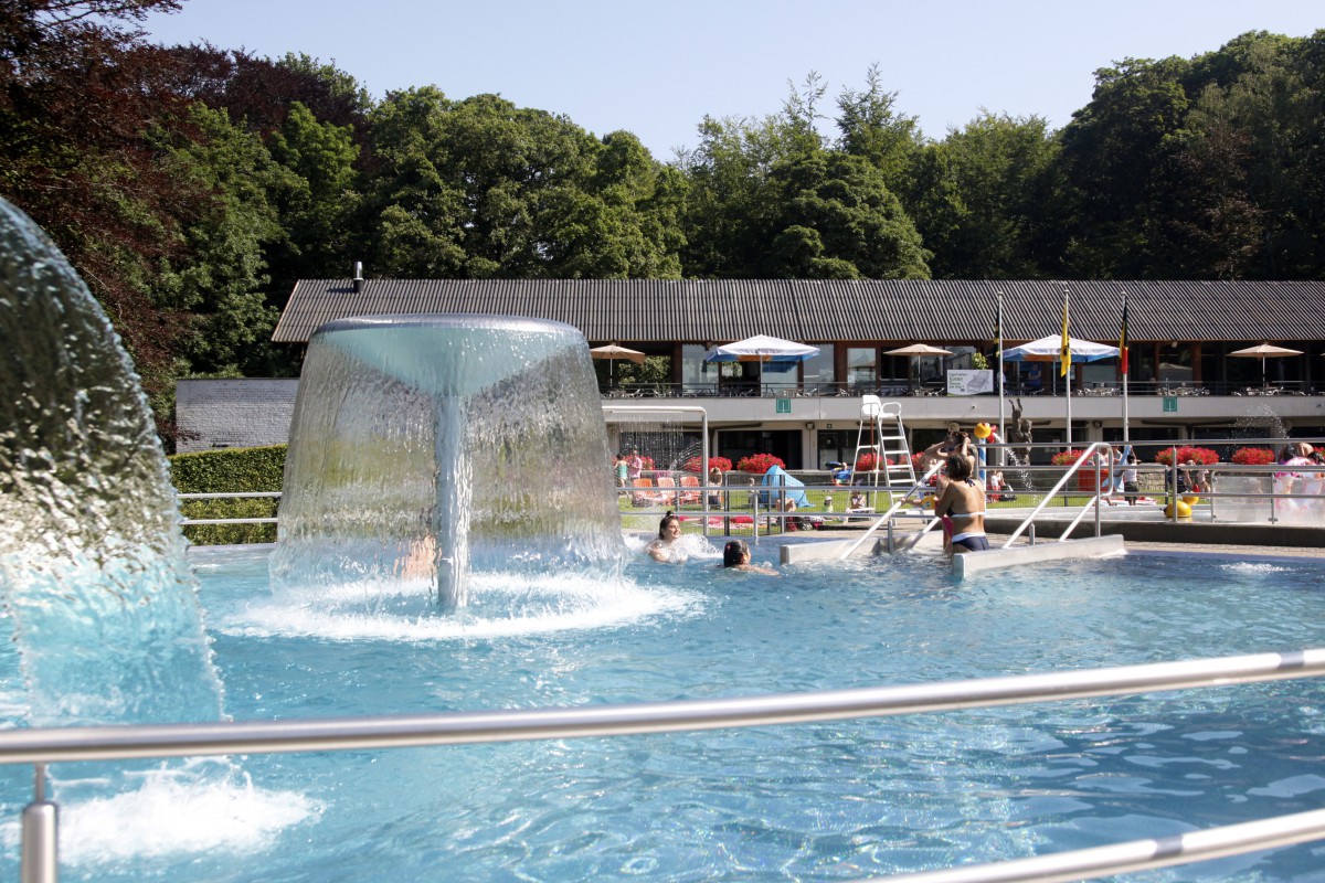 foto buitenzwembad Huizingen